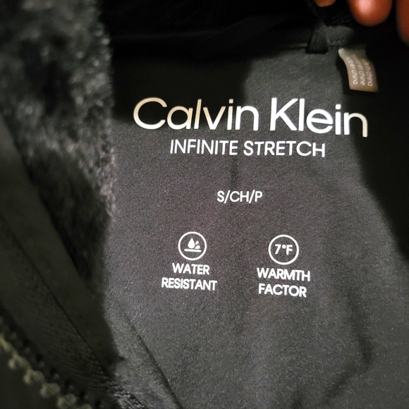 Calvin Klein infinite stretch Puffer Jacket - Picture 2 of 5